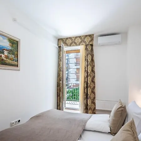 아파트 Homey With Ac And Balcony 부다페스트