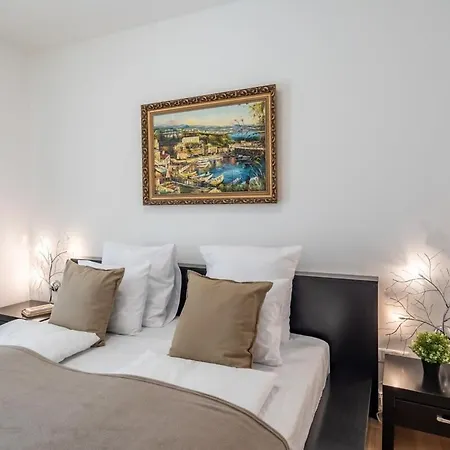 Homey With Ac And Balcony Апартаменты Будапешт